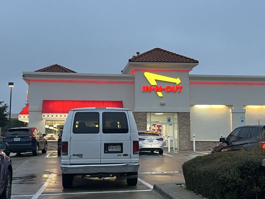 In-N-Out Burger by null