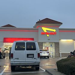 In-N-Out Burger - Even on a rainy night...