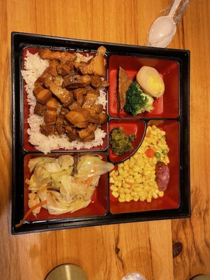 Momo's Cafe by null