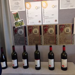 Koppamurra Wines - Their awards, and the Reds available to taste with the free lunch.