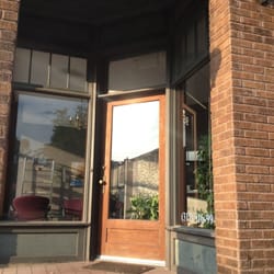 Idella Simmons, MD - The front doors at 950 N. Alabama St.