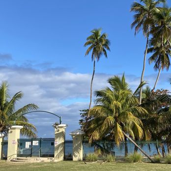 Aquatika - Beach gate - Vacation Rentals Near Me - Parcelas Vieques, Puerto Rico