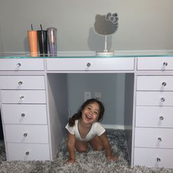 Don't Pay Retail Furniture - Vanity