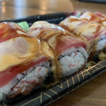 Sumo Sushi & Hibachi - Pooler Roll: Spicy tuna, snow crab, topped with tuna and special sauce. - Japanese Near Me - Pooler, Georgia