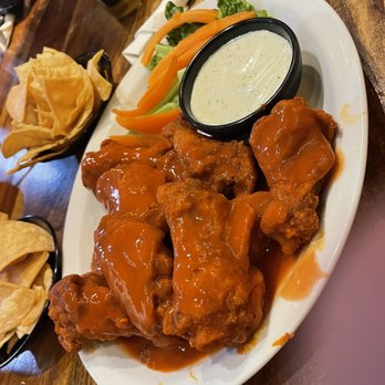 L & J Cafe - Wings on steroids - Mexican Near Me - El Paso, Texas