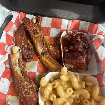 Jerry's BBQ - Barbeque Near Me - Blue Island, Illinois