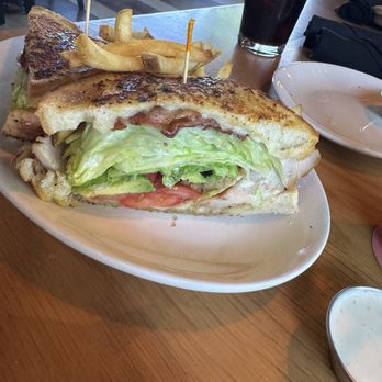 BJ's Restaurant & Brewhouse - New American Near Me - Bakersfield, California
