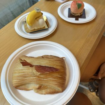 D'Andrews Bakery & Cafe - Bakeries Near Me - Nashville, Tennessee
