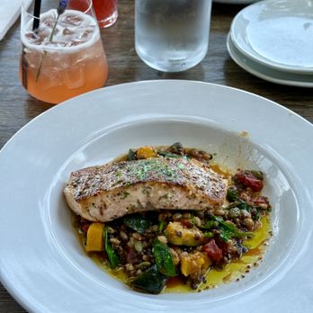 Barton's Kitchen Window - yummy salmon! - Wine Tasting Room Near Me - Paso Robles, California Barton's Kitchen Window - yummy salmon! - Wine Tasting Room Near Me - Paso Robles, California
