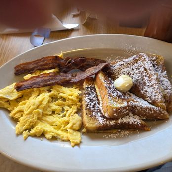 Brothers North End Diner - French toast and eggs - American Near Me - Manchester, New Hampshire