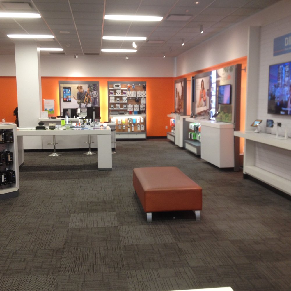AT&T Store - Interior - Mobile Phones Near Me - Ventura, California