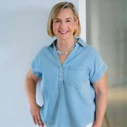 Lizluke Team - Elizabeth Lucchesi, LizLuke Team of Long & Foster Real Estate