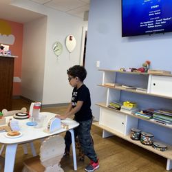 Parachute Pediatric Dentistry - Play area in the waiting room for the kids
