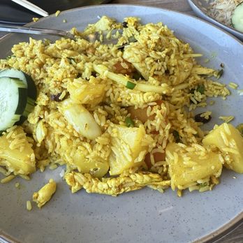Siam Station - Pineapple fried rice - Thai Near Me - Newport Beach, California Siam Station - Pineapple fried rice - Thai Near Me - Newport Beach, California