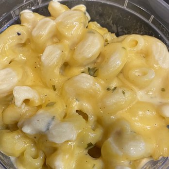 Papi Cuisine - Ultimate Mac N Cheese - Cocktail Bars Near Me - Baltimore, Maryland Papi Cuisine - Ultimate Mac N Cheese - Cocktail Bars Near Me - Baltimore, Maryland