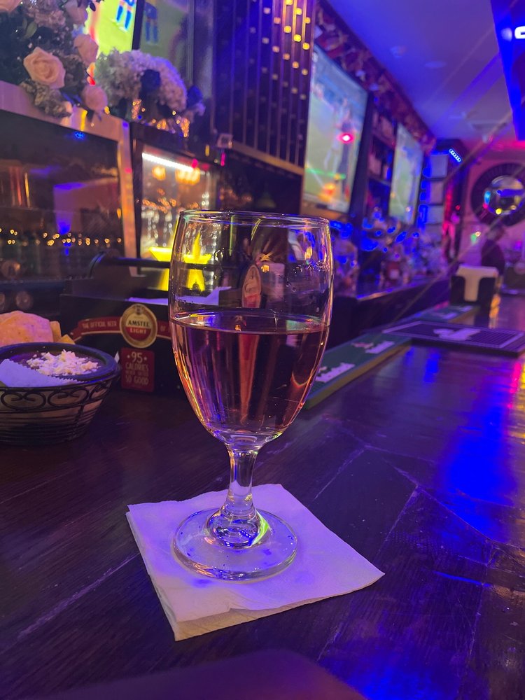 EL NUEVO POLOROS RESTAURANT 109 N Franklin St, Hempstead, New York