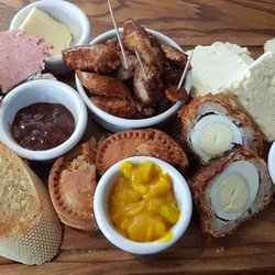 Railway Hotel - The Rustic Sharing Board.
