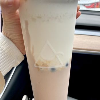 OMOMO Tea Shoppe - Taro Paste Fresh Milk - Coffee & Tea Near Me - Irvine, California