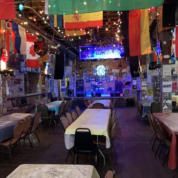 Ground Zero Blues Club - Dining Area/Stage - Jazz & Blues Near Me - Clarksdale, Mississippi