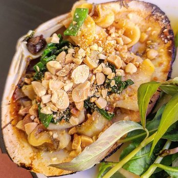 Nem Restaurant - Giant clam with scallion oil peanuts - Vietnamese Near Me - San Jose, California Nem Restaurant - Giant clam with scallion oil peanuts - Vietnamese Near Me - San Jose, California