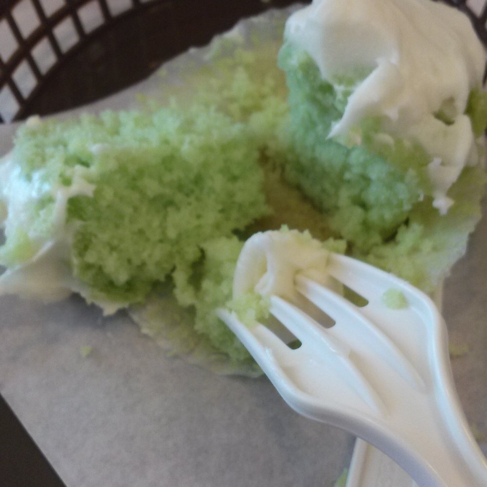 Frosted Cupcakery - Key Lime Cupcake... One Of My Favorites!! - Bakeries Near Me - Long Beach, California