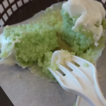 Frosted Cupcakery - Key Lime Cupcake... One Of My Favorites!! - Bakeries Near Me - Long Beach, California