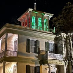 Seasons Guest House Bed & Breakfast