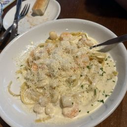 Seafood Alfredo Seafood Alfredo