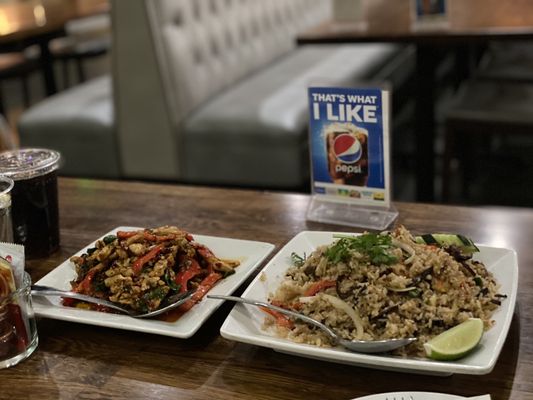 Hollywood Thai Resturant by null