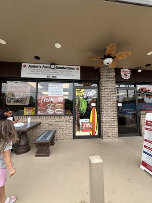JUNIOR’S FAMOUS SANDWICHES - Updated December 2025 - 10 Photos & 20