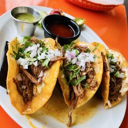 Birria Quezo tacos