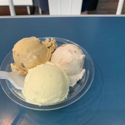 Flight of three scoops