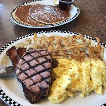 Black Bear Diner Tracy - The GRIZZ - American Near Me - Tracy, California Black Bear Diner Tracy - The GRIZZ - American Near Me - Tracy, California