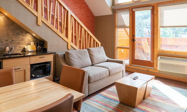 Fox Hotel & Suites by null