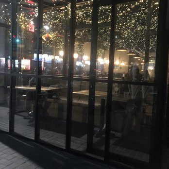 Edie Jo's - Photo from outside, doesn't capture how pretty it is inside - Cocktail Bars Near Me - Brooklyn, New York Edie Jo's - Photo from outside, doesn't capture how pretty it is inside - Cocktail Bars Near Me - Brooklyn, New York
