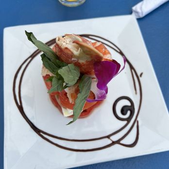 Gosman's Lobster House & Clam Bar - Lobster Caprese Salad - Sushi Bars Near Me - Montauk, New York