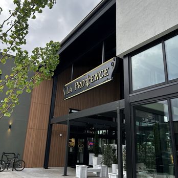 La Provence - Cedar Hills Crossing - Outside - Breakfast & Brunch Near Me - Beaverton, Oregon La Provence - Cedar Hills Crossing - Outside - Breakfast & Brunch Near Me - Beaverton, Oregon