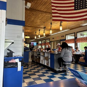 Betty's Pies - Dining area - Desserts Near Me - Two Harbors, Minnesota Betty's Pies - Dining area - Desserts Near Me - Two Harbors, Minnesota