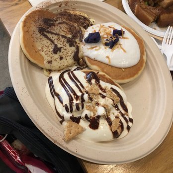 Egghead Cafe - Pancake mini trio-s'mores, Hawaiian, tiramisu - Coffee & Tea Near Me - Honolulu, Hawaii