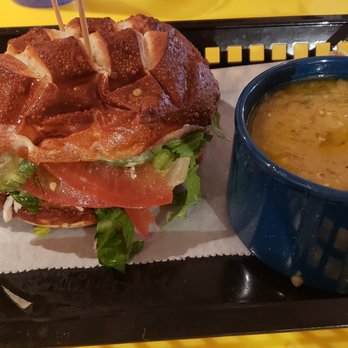 Local Foods - Chicken sandwich with kale lentil soup - Sandwiches Near Me - Austin, Texas Local Foods - Chicken sandwich with kale lentil soup - Sandwiches Near Me - Austin, Texas
