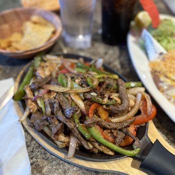 La Fountain Mexican Restaurant - Steak & Chicken Fajitas - Mexican Near Me - Sandy, Utah La Fountain Mexican Restaurant - Steak & Chicken Fajitas - Mexican Near Me - Sandy, Utah