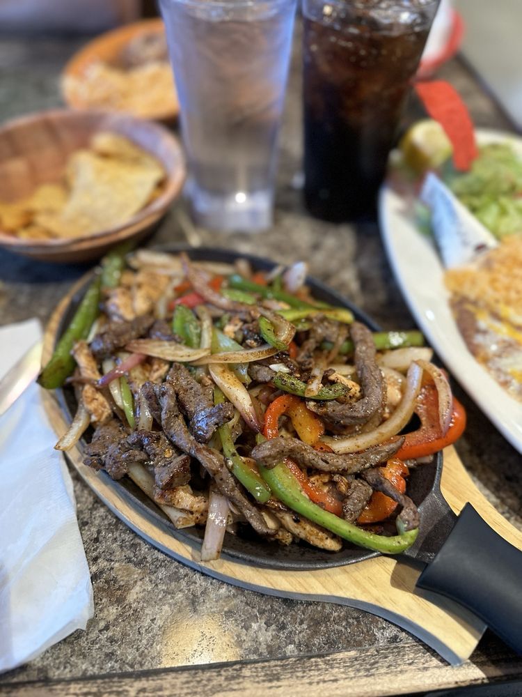 La Fountain Mexican Restaurant — Mexican restaurant in Sandy