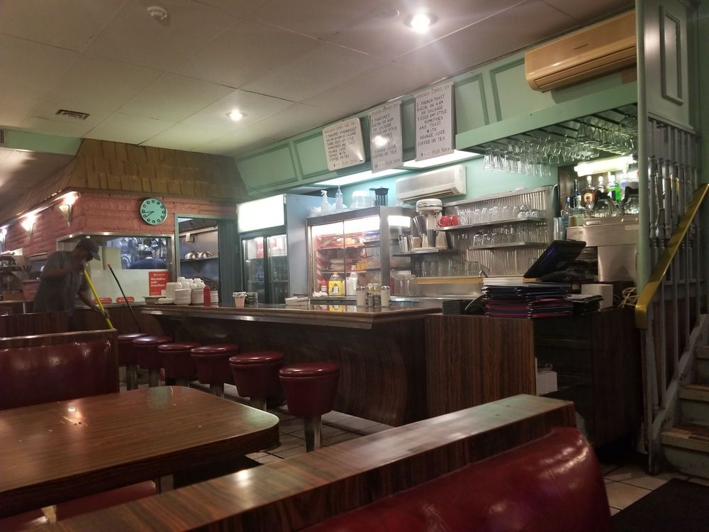 Golden Diner Family Restaurant