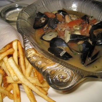 J & A Caterers - Mussels Provençal: Tomato, basil, garlic, shallots & vermouth - American Near Me - Philadelphia, Pennsylvania