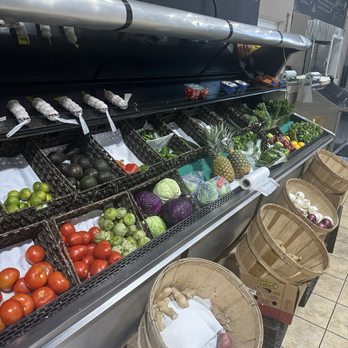 Robert's Market - Produce - Farmers Market style - Grocery Near Me - Los Angeles, California Robert's Market - Produce - Farmers Market style - Grocery Near Me - Los Angeles, California