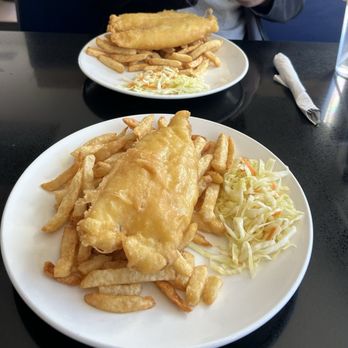 Halibut House Fish and Chips - Monday special manu beautiful environment - Fish & Chips Near Me - Oakville, Ontario Halibut House Fish and Chips - Monday special manu beautiful environment - Fish & Chips Near Me - Oakville, Ontario