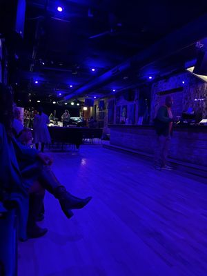 BASSLINE || 2239 - CHICAGO by null