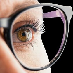Dr. Green Optical - From colored contacts, non prescription colored contacts Dr.Green Optical offers Blue Light lens & designer eyeglasses for better
vision