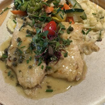 Mia Restaurant & Bar - Chicken Piccata - Italian Near Me - Roseville, California