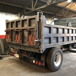 Century Trucks Inc. - Tandem / Heavy duty dump body